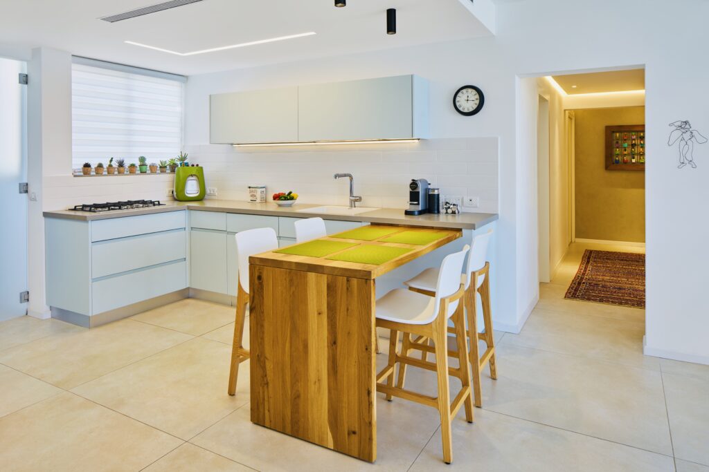 Michal Nof - Gilad Yitzhaki - Levitan 14